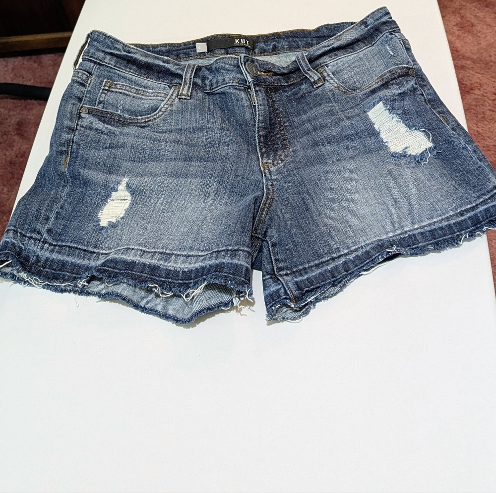 KUT From The Kloth Andrea Denim Shorts Distressed Raw Hem Size 6 Women's